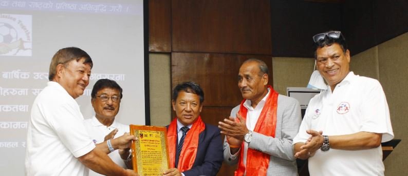नेपालका ४८ फुटबल खेलाडी सम्मानित