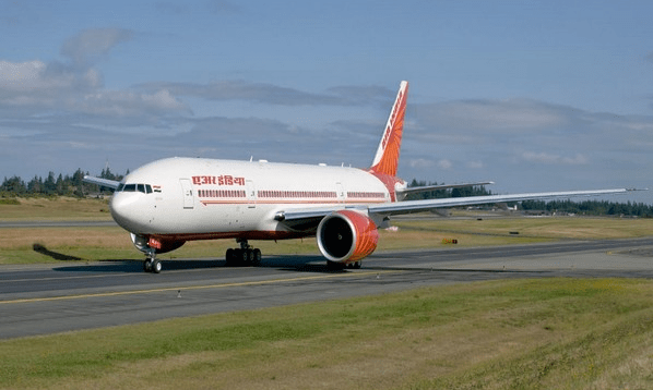 किन किने ऋणमा डुबेको इन्डियन एयरलाइन्स रतन टाटाले ?