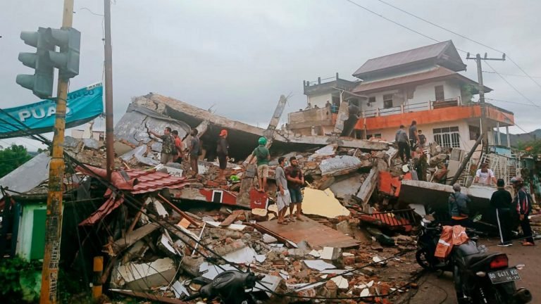 इन्डोनेसियामा भूकम्पबाट ९ को मृत्यु, सयभन्दा बढी घाइते