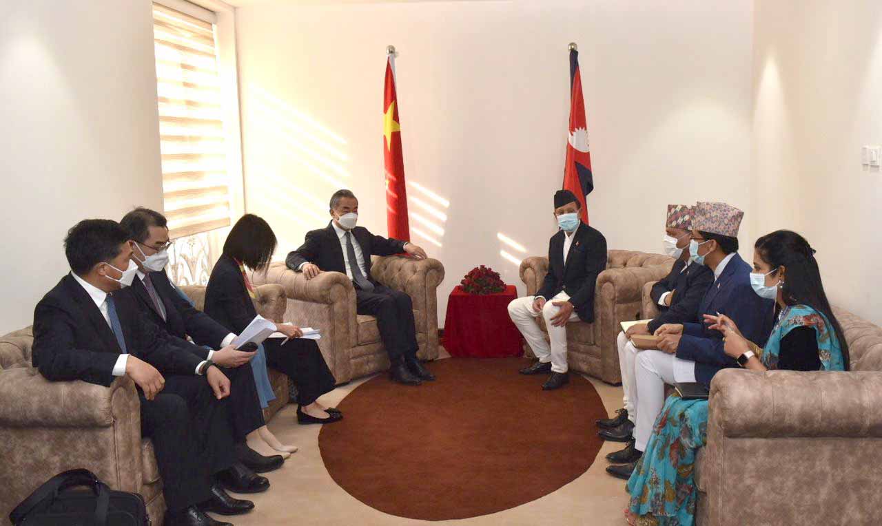नेपाल–चीन विदेशमन्त्रीस्तरीय द्विपक्षीय बैठक सकियो 