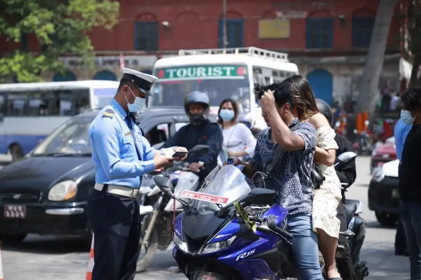 ट्राफिक नियम उलङ्घन गर्ने तीन हजार एक सय ४८ चालक कारबाहीमा