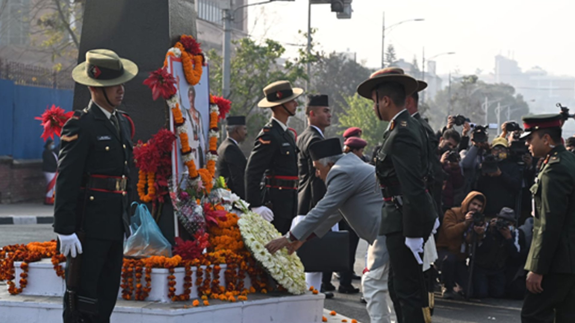 राष्ट्रपतिद्वारा राष्ट्रनिर्माताप्रति सम्मान