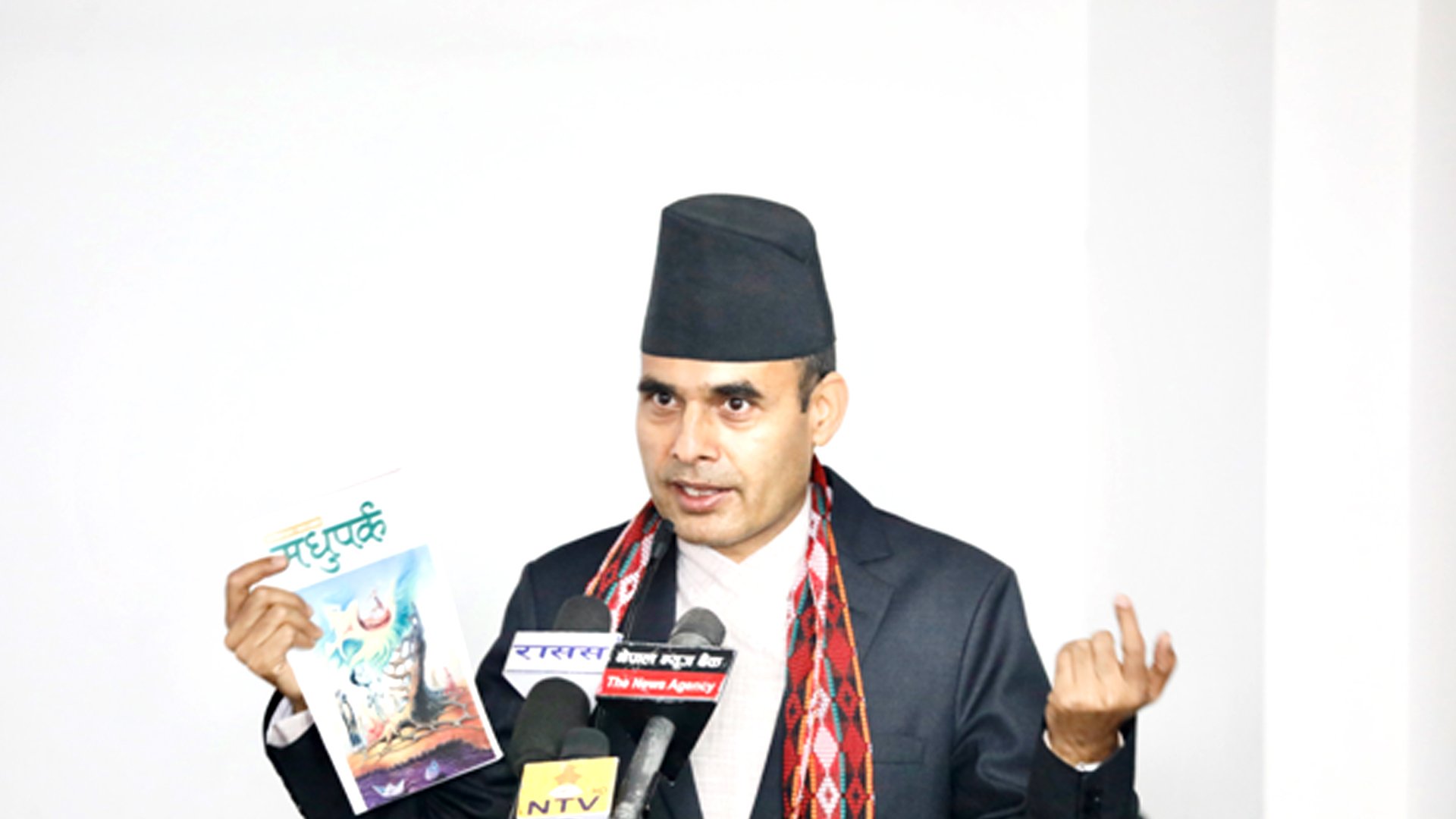 भाषा, साहित्य र संस्कृतिबिना समृद्धि अपूरोः सञ्चारमन्त्री डा तिमिल्सिना